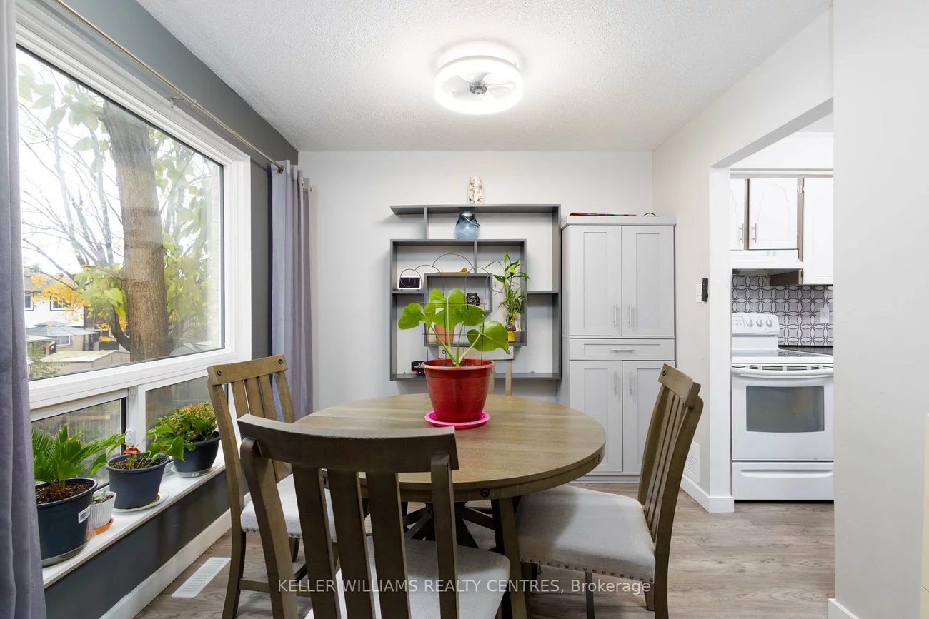 66, Chaucer, Letitia Heights, Barrie