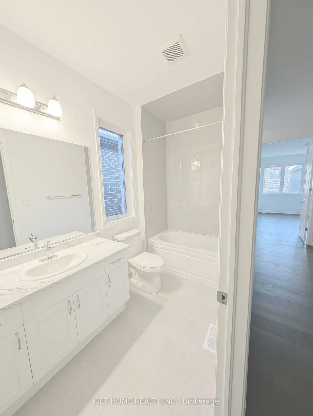 352, Madelaine, Painswick South, Barrie