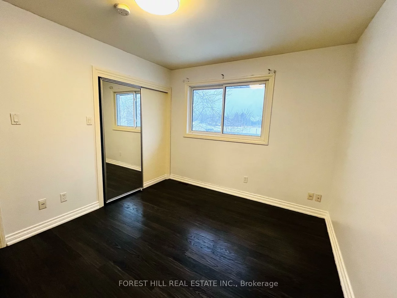 48, Steel, Grove East, Barrie