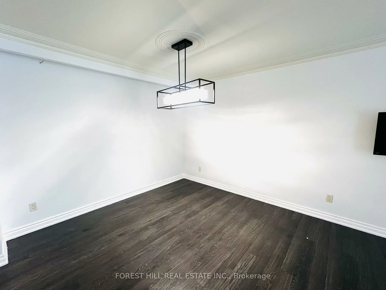 48, Steel, Grove East, Barrie