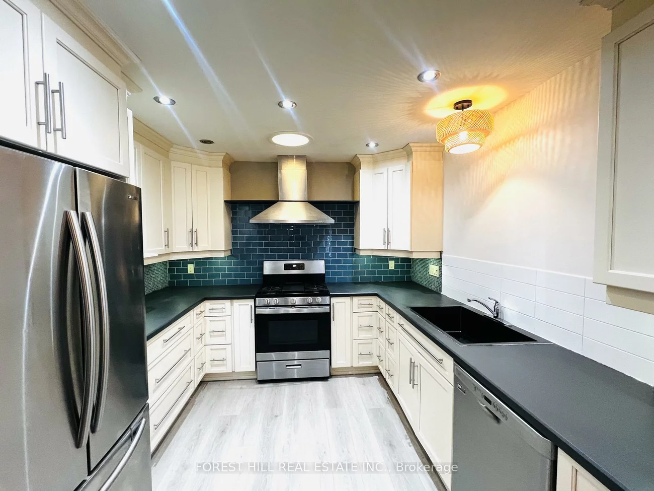 48, Steel, Grove East, Barrie