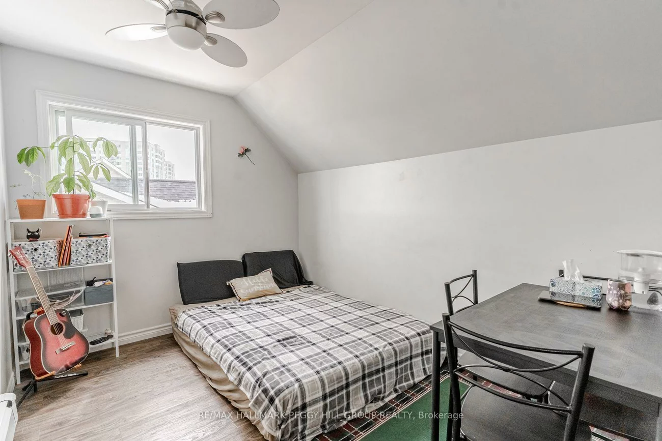 42, Toronto, City Centre, Barrie