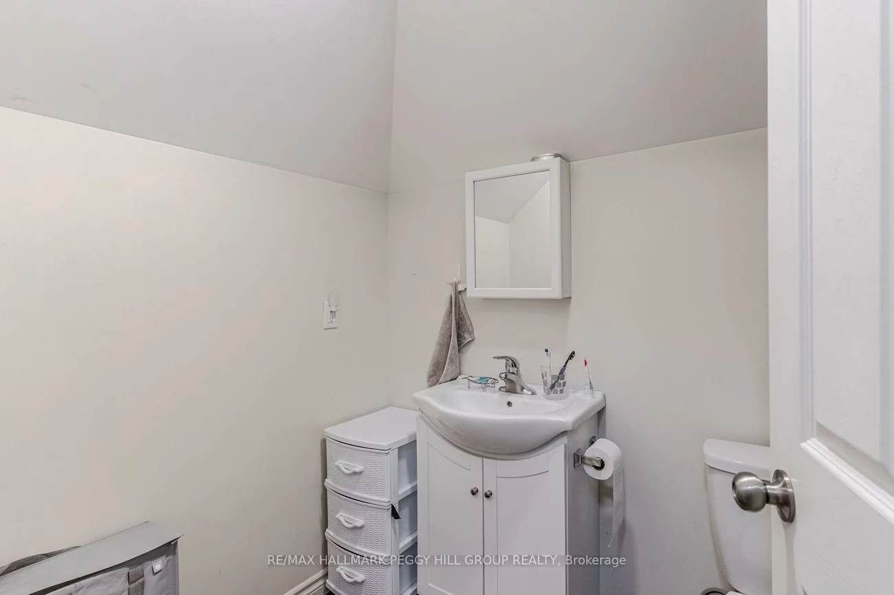 42, Toronto, City Centre, Barrie