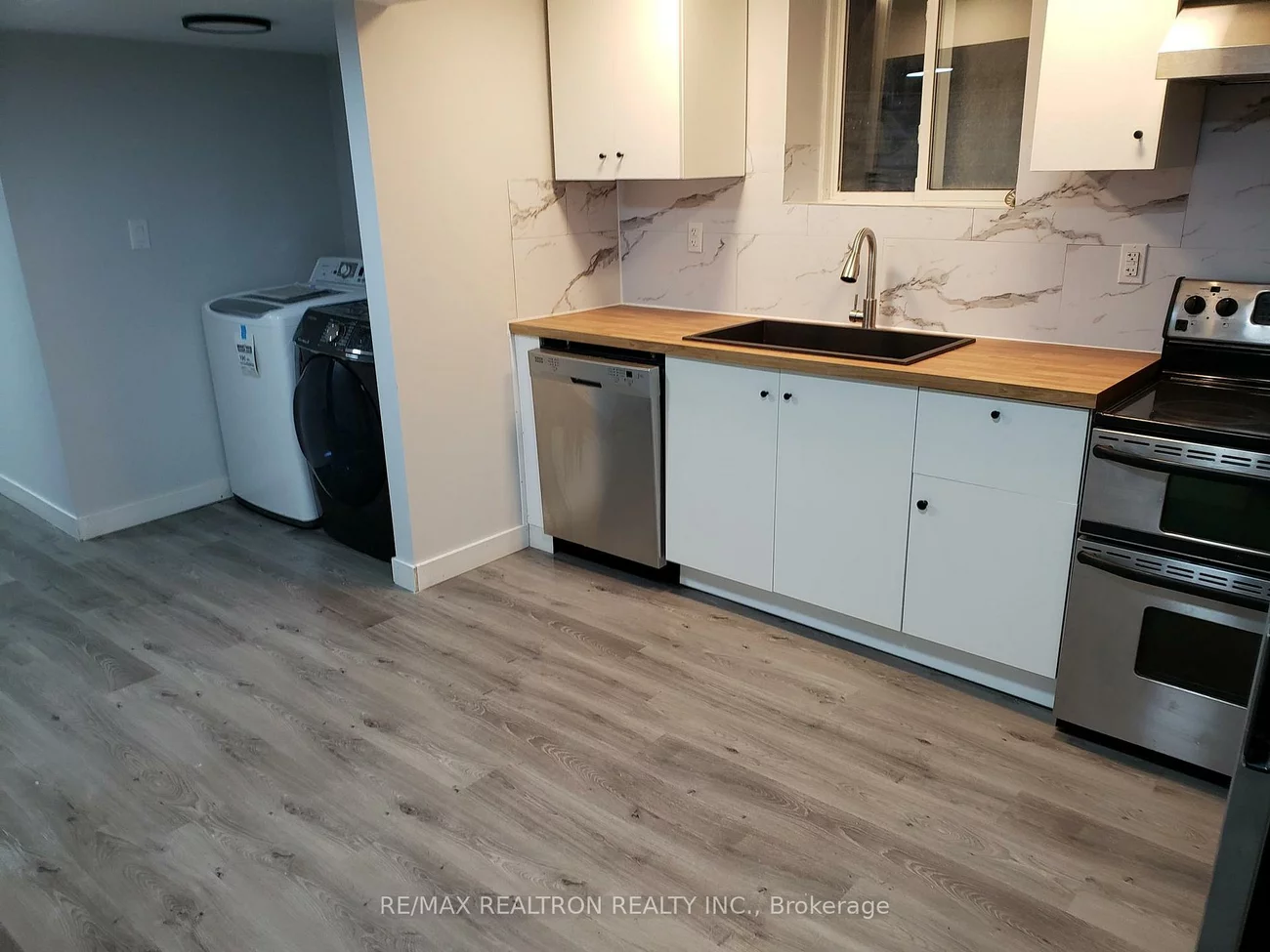 31, Carr, Letitia Heights, Barrie