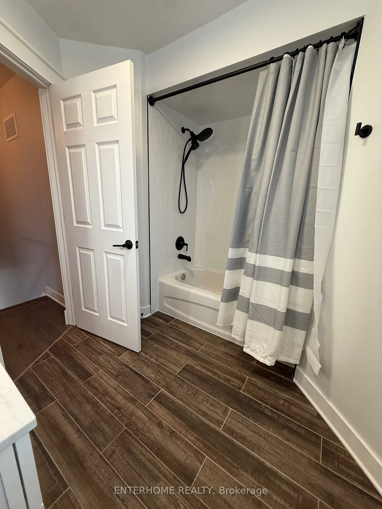 127, Birchwood, East Bayfield, Barrie