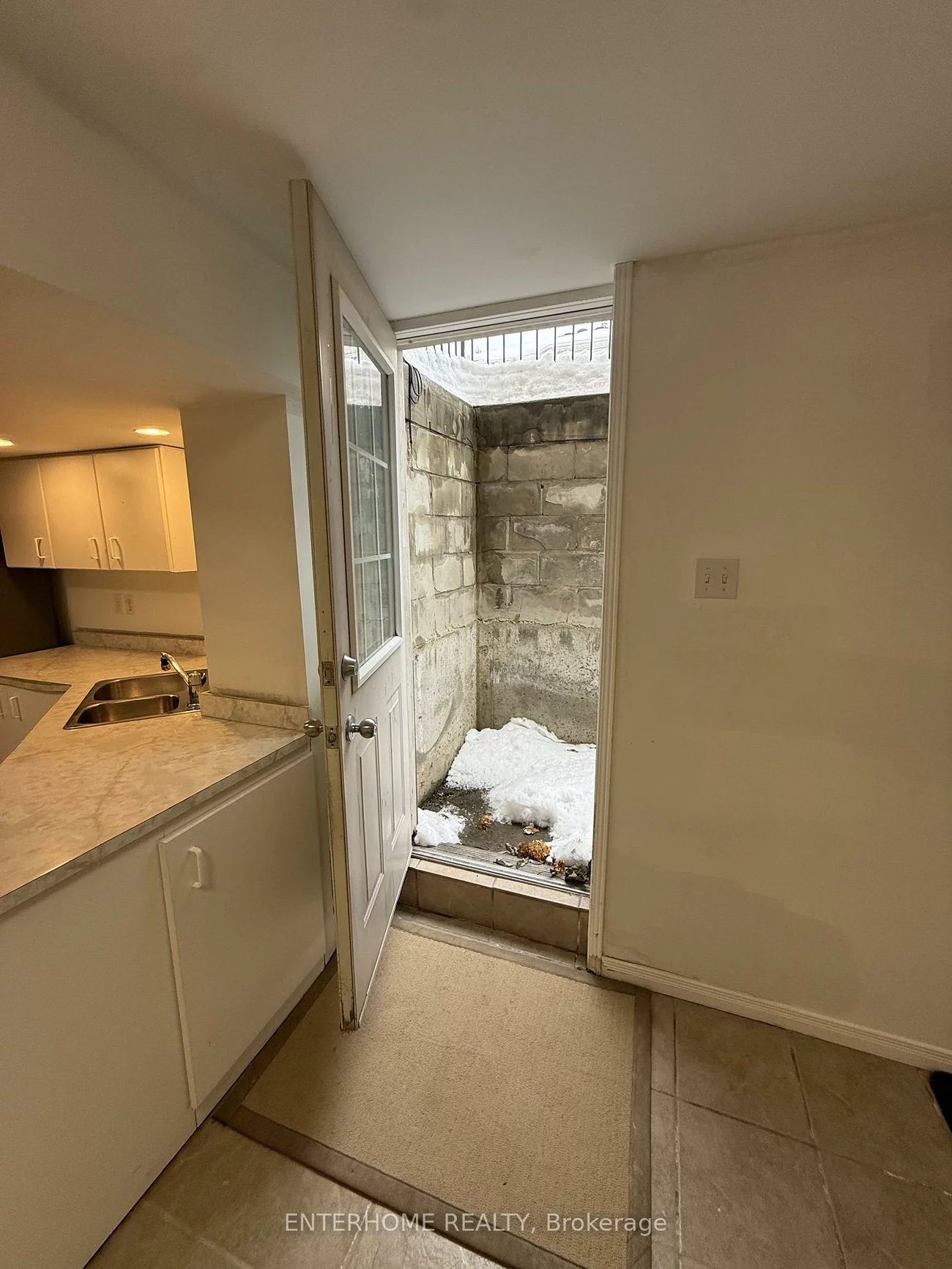 127, Birchwood, East Bayfield, Barrie