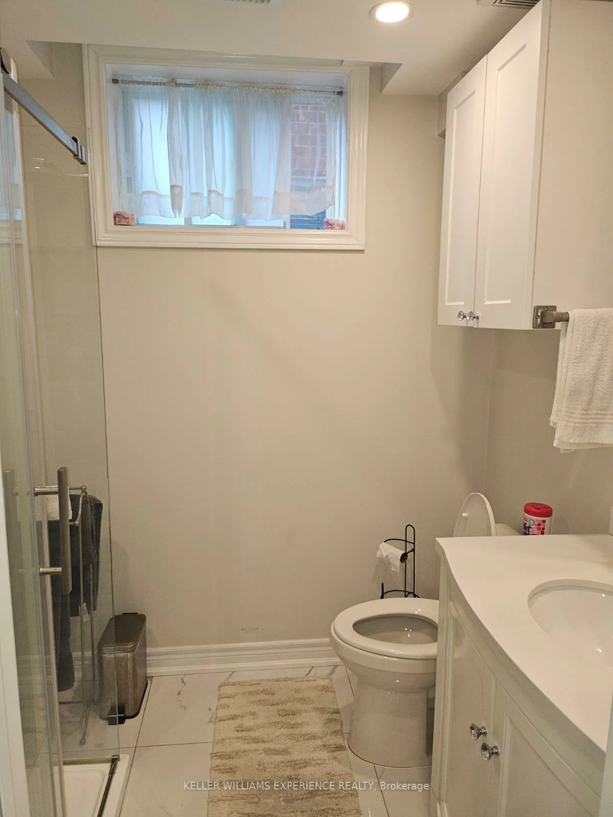 8, Grace, Painswick South, Barrie