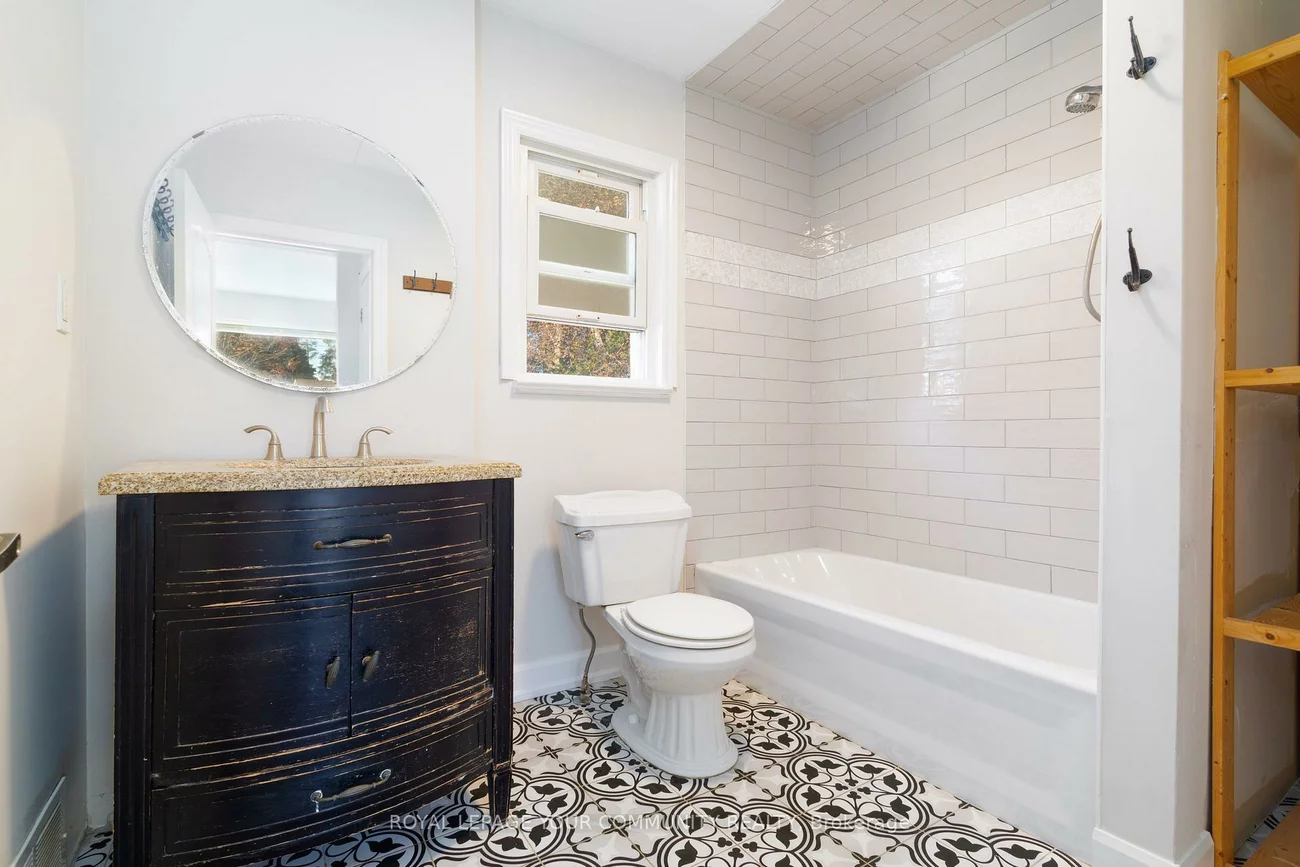 210, Cox Mill, Painswick North, Barrie