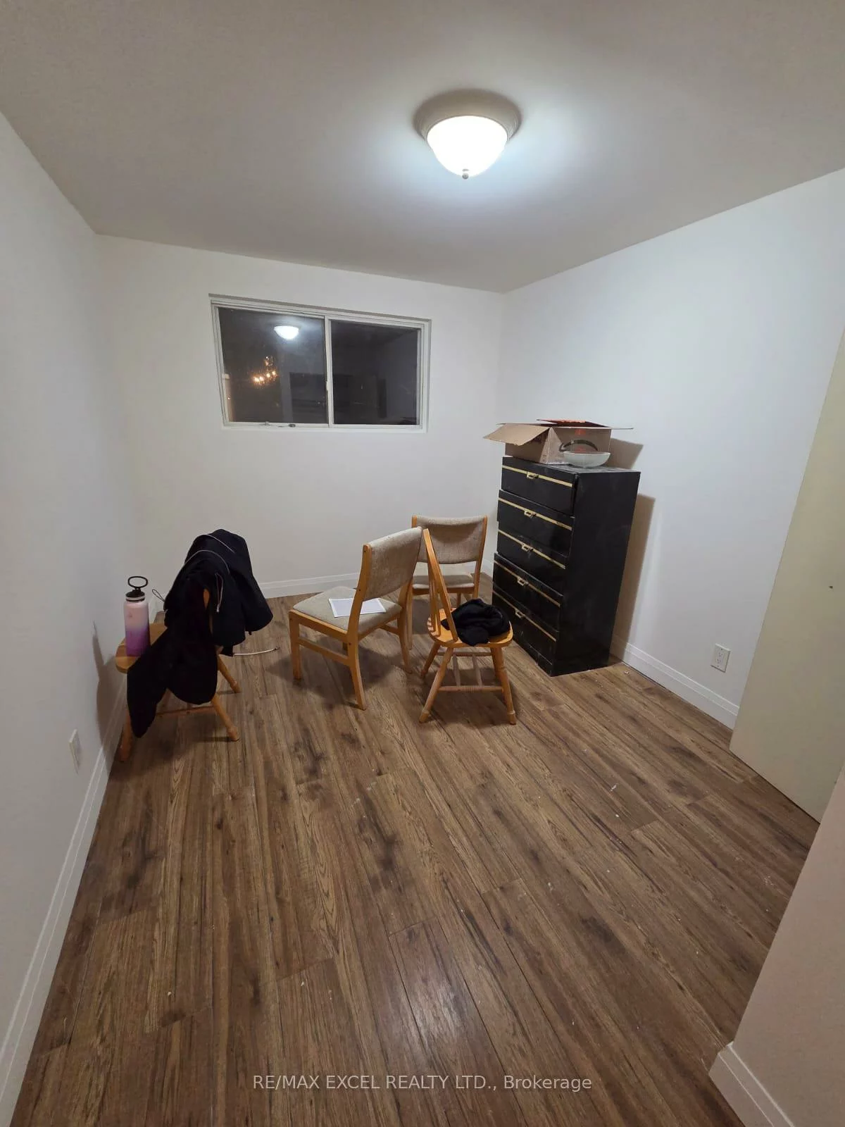 12, College, Grove East, Barrie