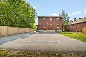 21, Thomson, Queen's Park, Barrie