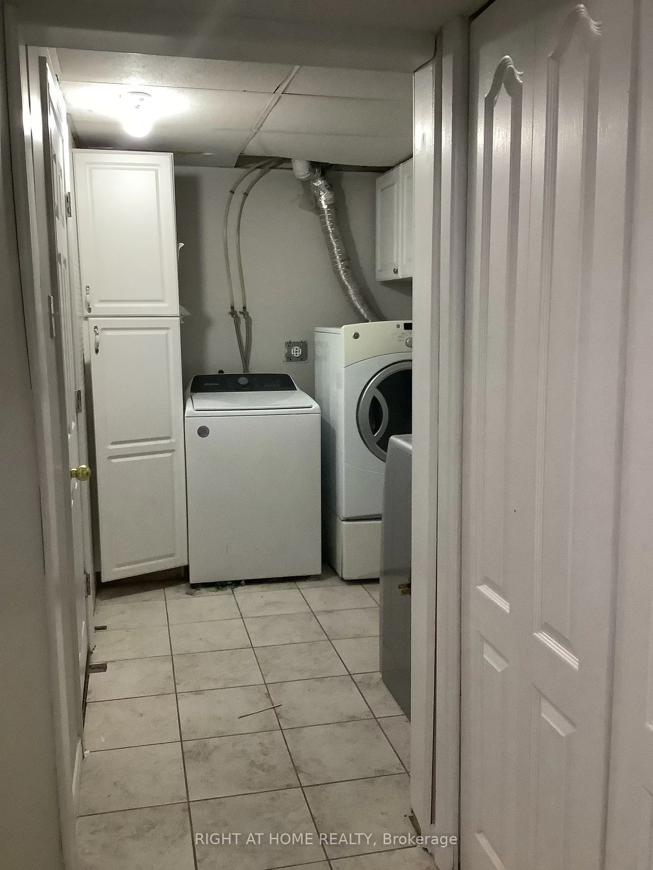 11, Rosenfeld, Grove East, Barrie