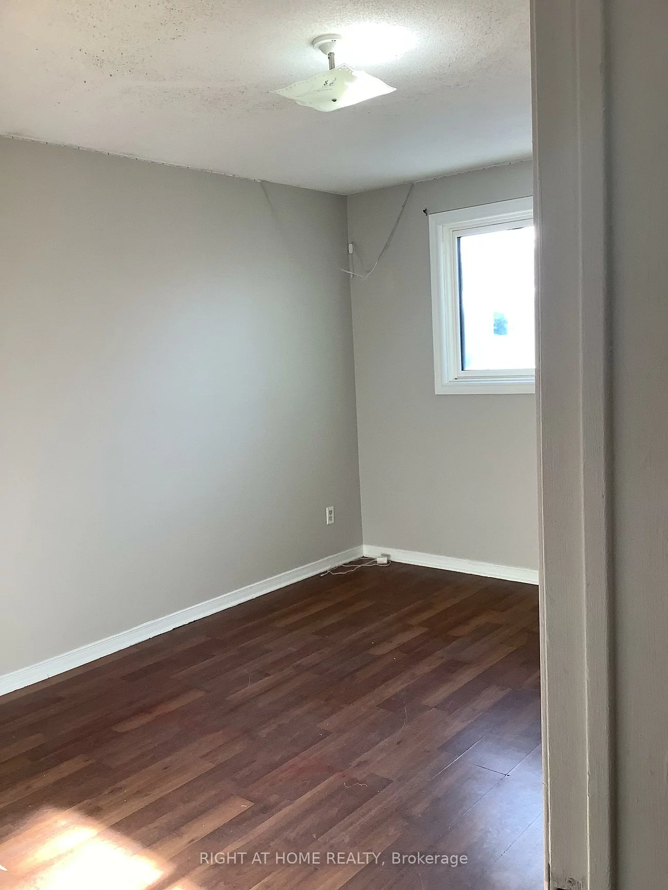 11, Rosenfeld, Grove East, Barrie