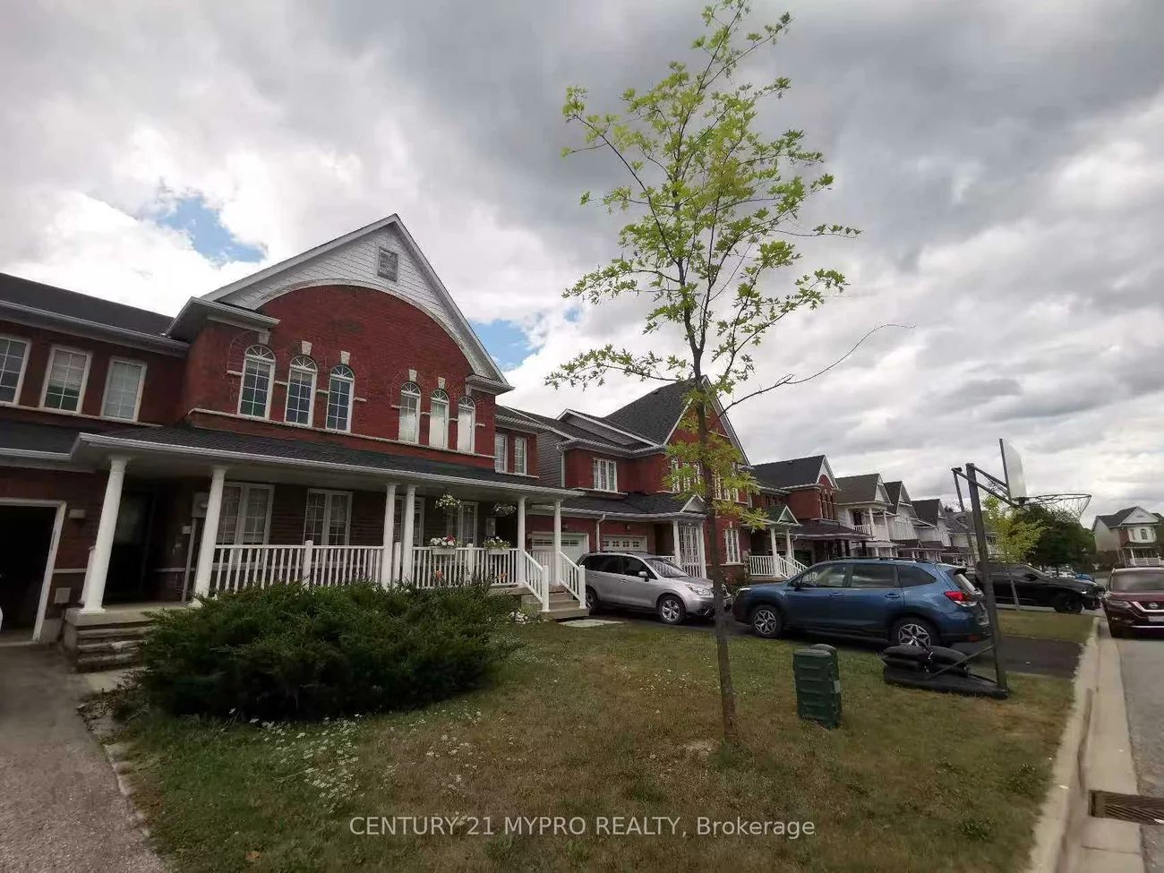 24, Beatrice, Innis-Shore, Barrie