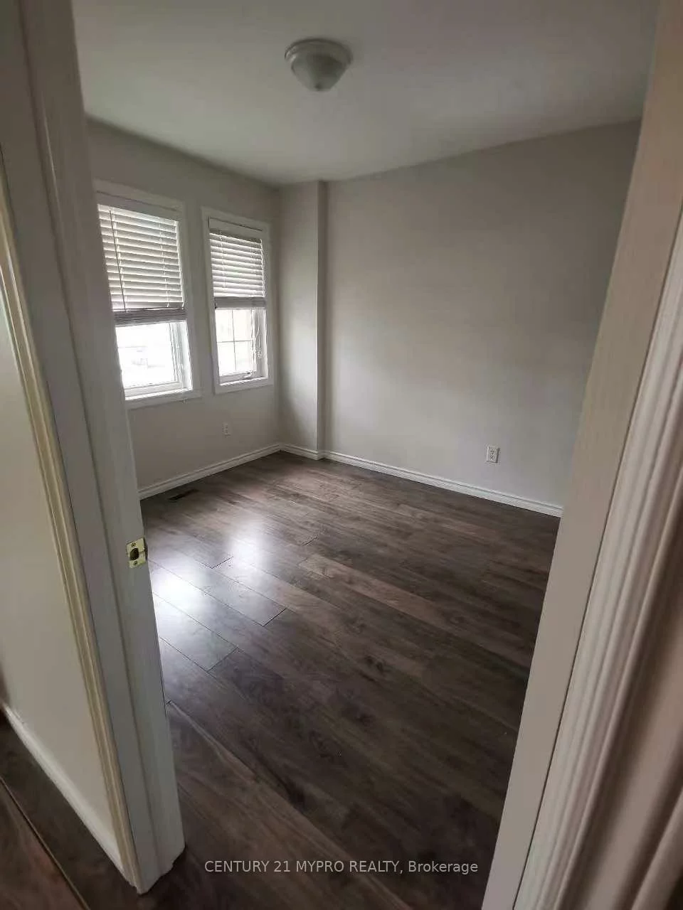 24, Beatrice, Innis-Shore, Barrie