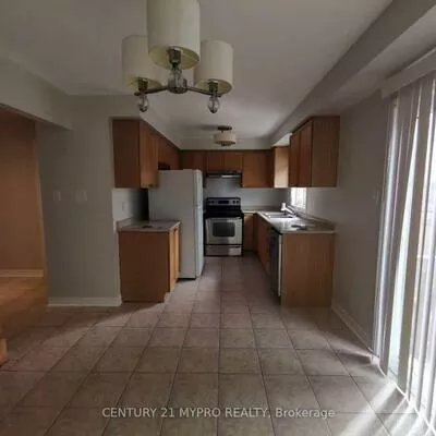 24, Beatrice, Innis-Shore, Barrie