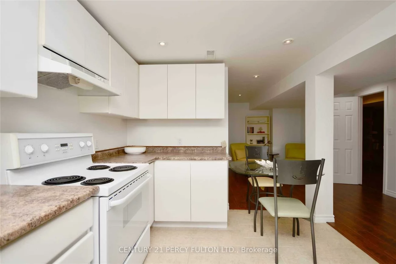 251, Livingstone, West Bayfield, Barrie