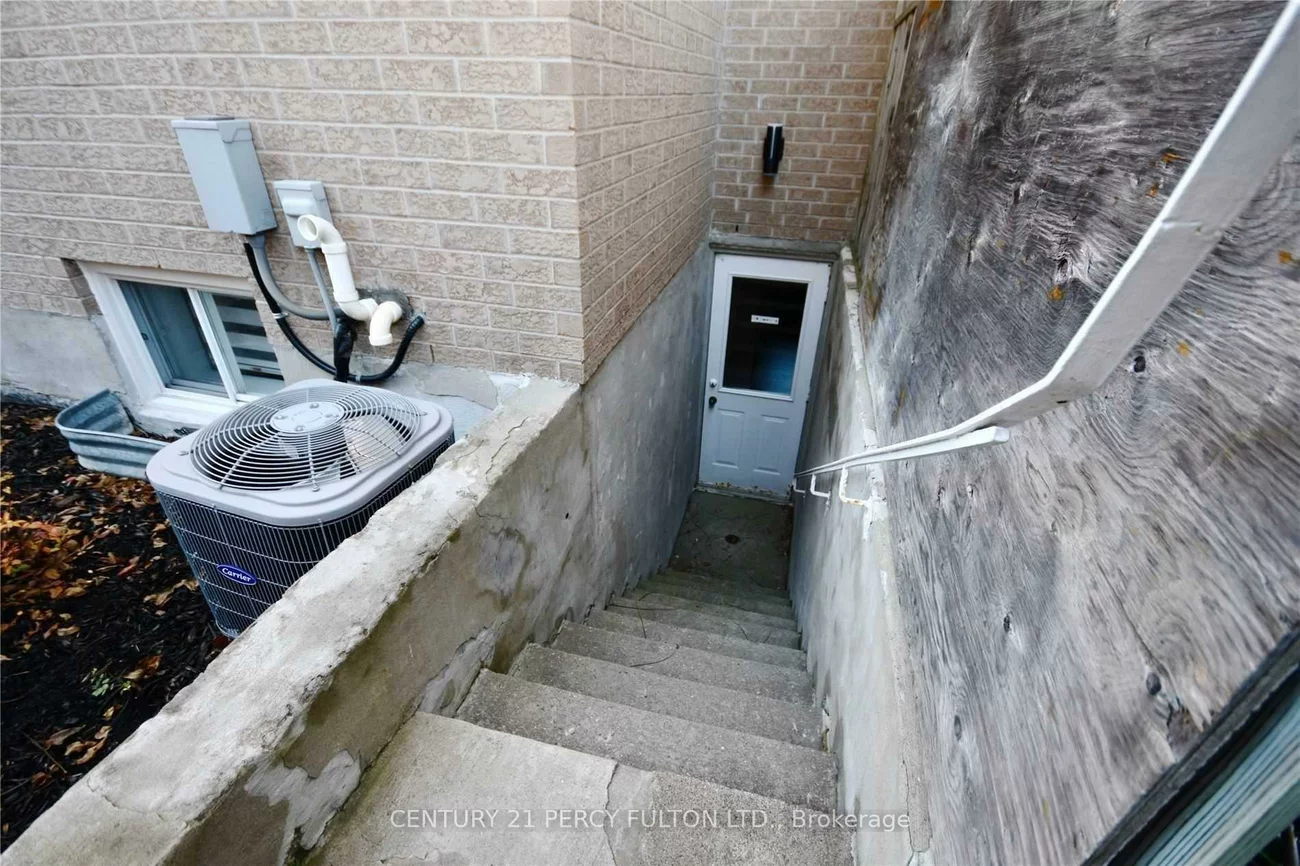 251, Livingstone, West Bayfield, Barrie