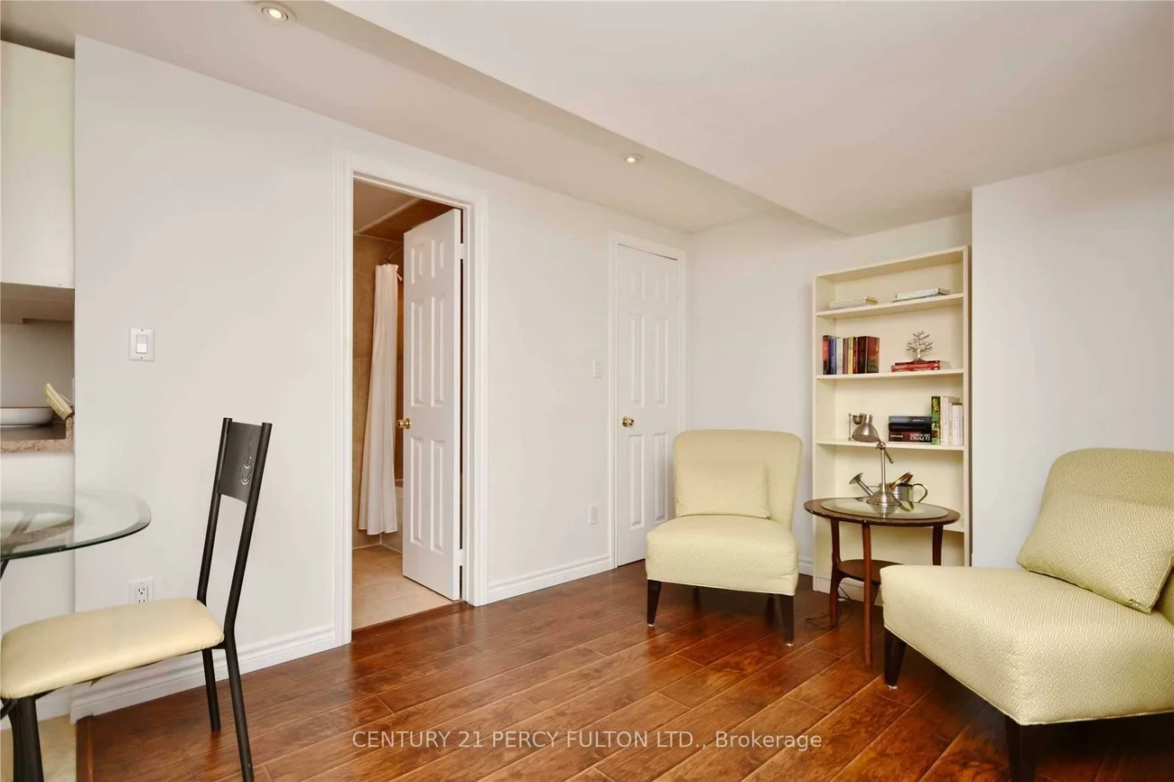 251, Livingstone, West Bayfield, Barrie