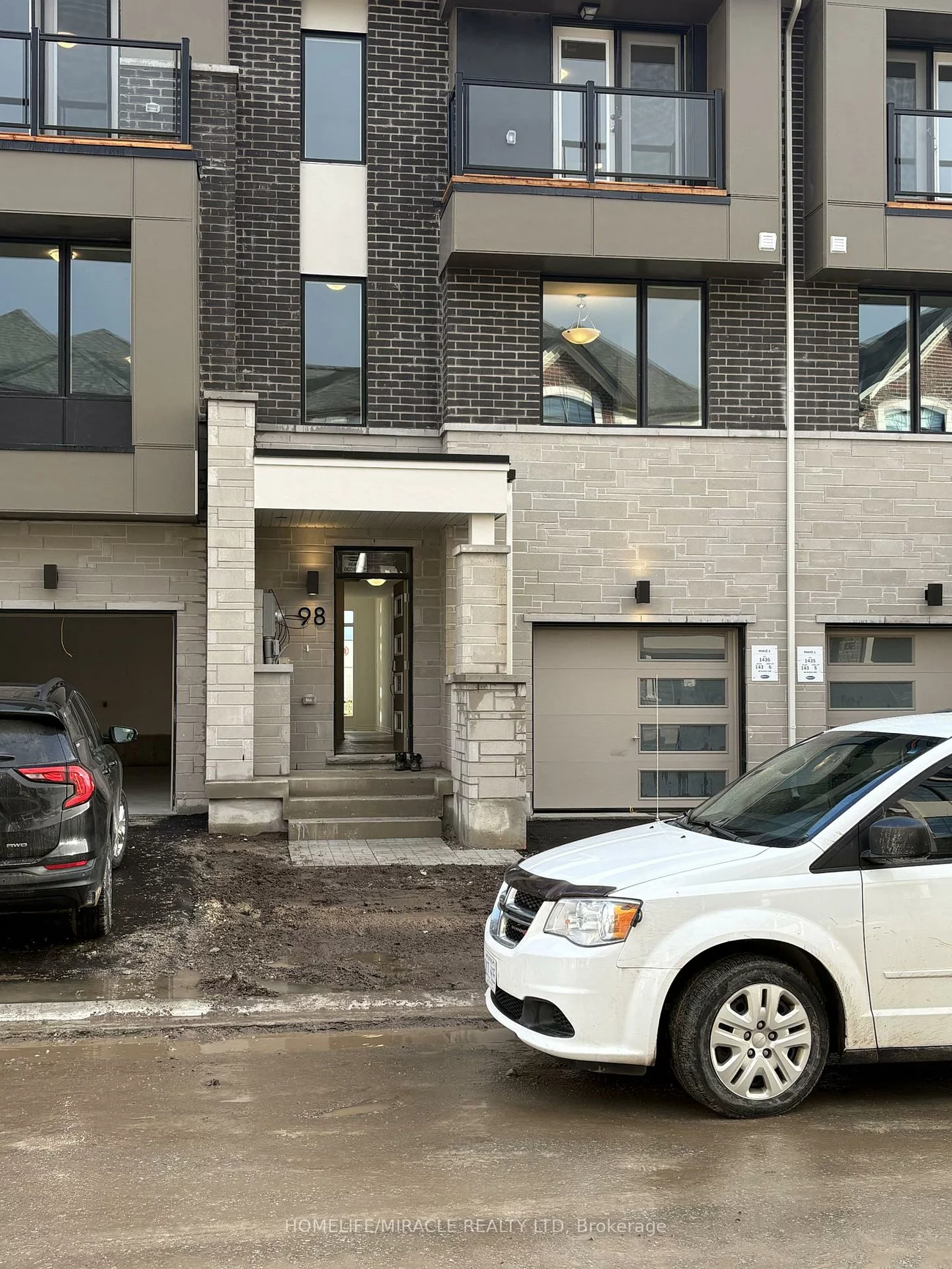 98, Pearen, Rural Barrie Southwest, Barrie