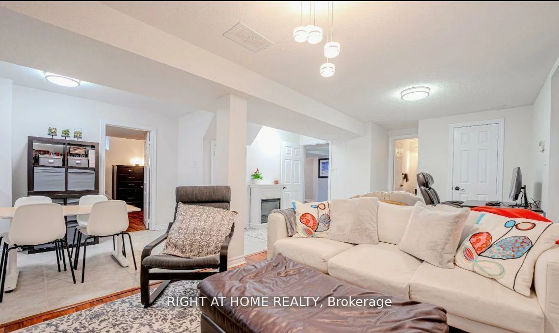 36, Knupp, Edgehill Drive, Barrie