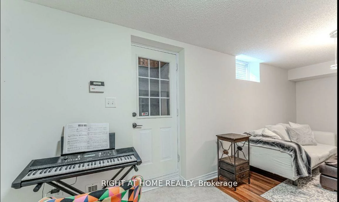 36, Knupp, Edgehill Drive, Barrie