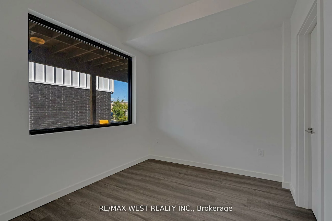 10, Rainwater, Holly, Barrie