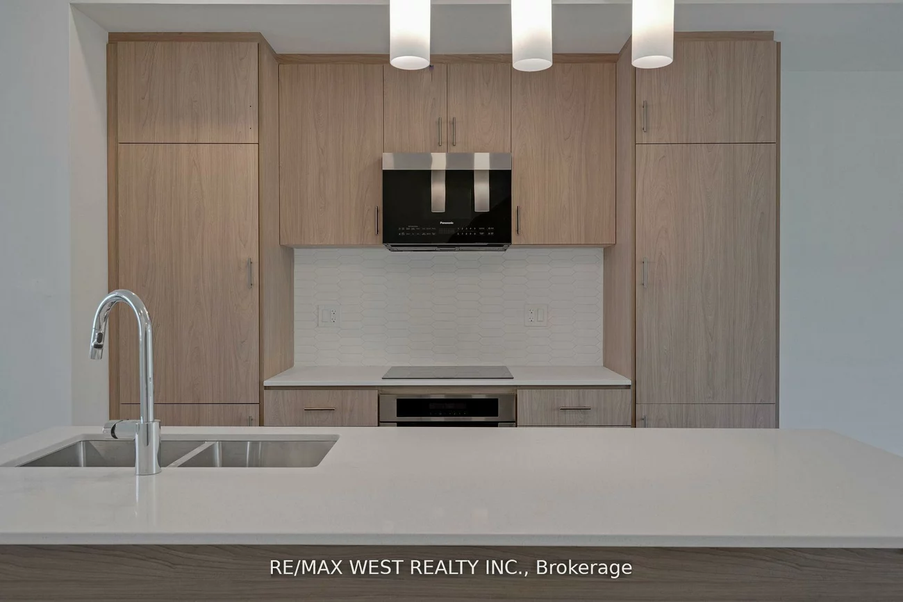 10, Rainwater, Holly, Barrie