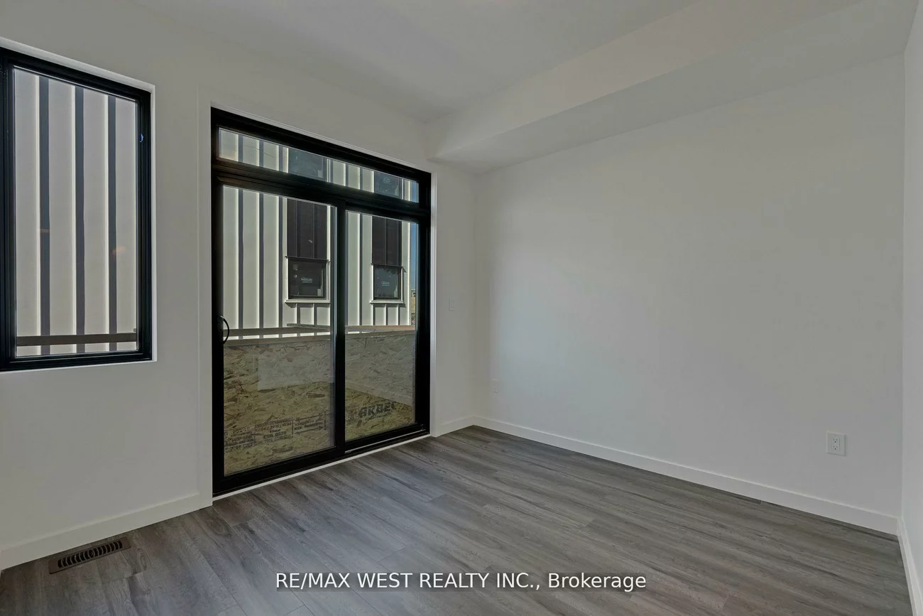 10, Rainwater, Holly, Barrie