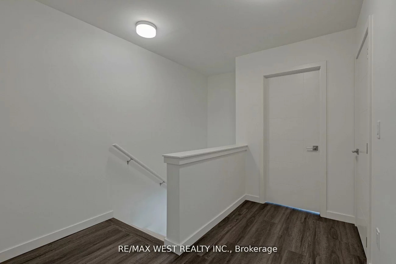 10, Rainwater, Holly, Barrie