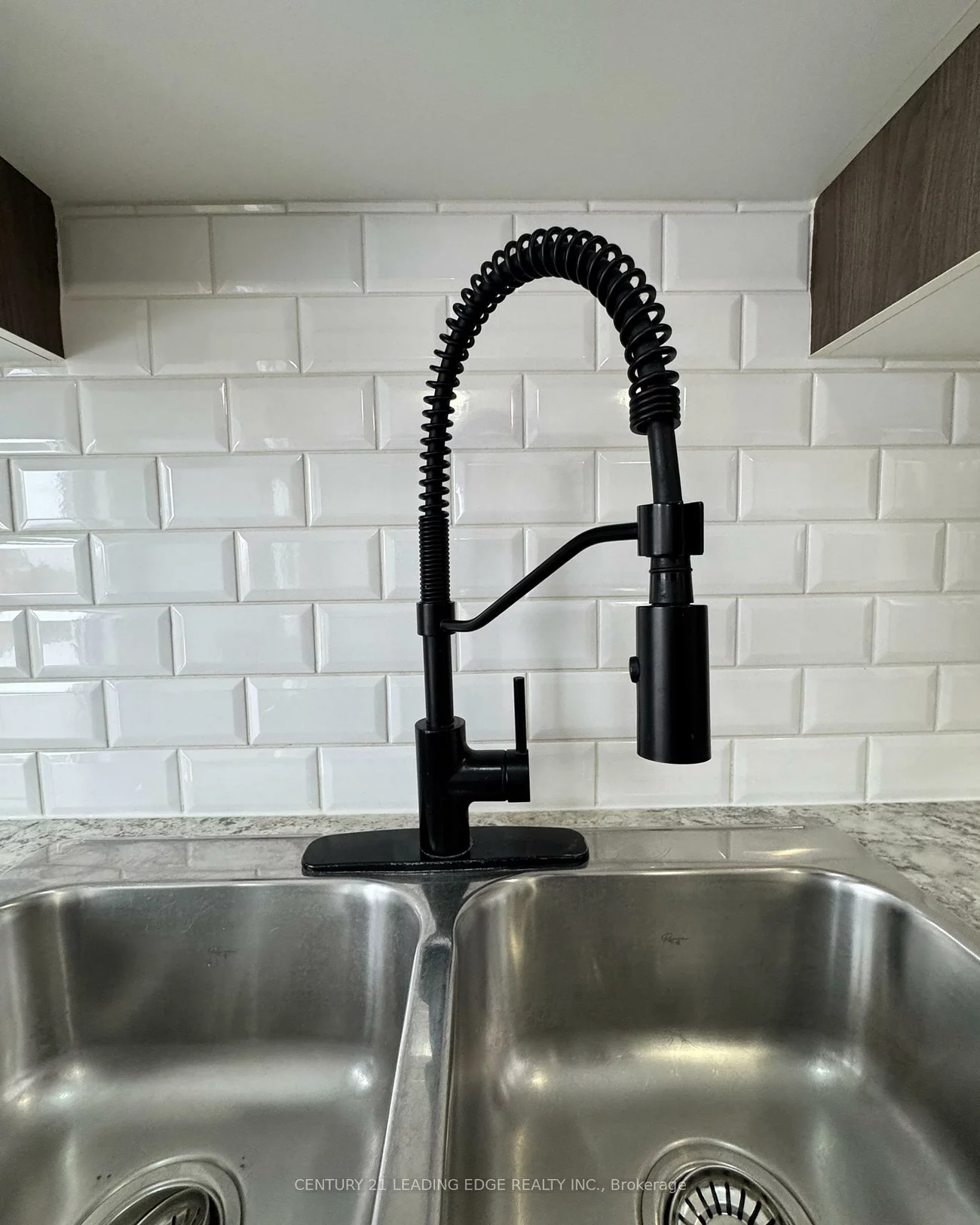 21, Robinson, Allandale, Barrie