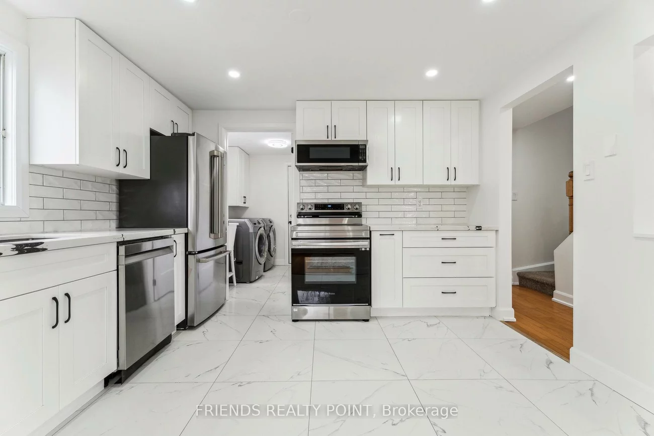 55, Browning, Letitia Heights, Barrie