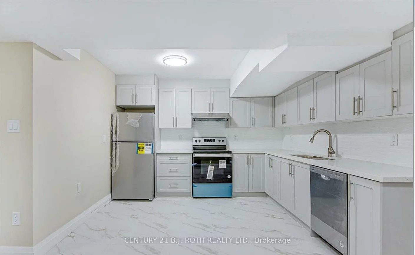 82, Peel, Wellington, Barrie