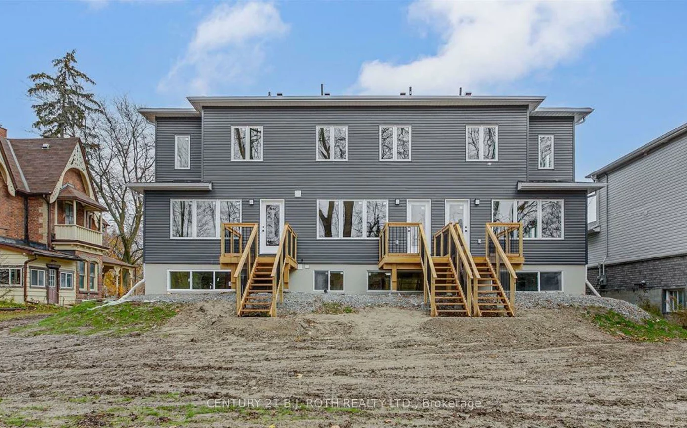 82, Peel, Wellington, Barrie