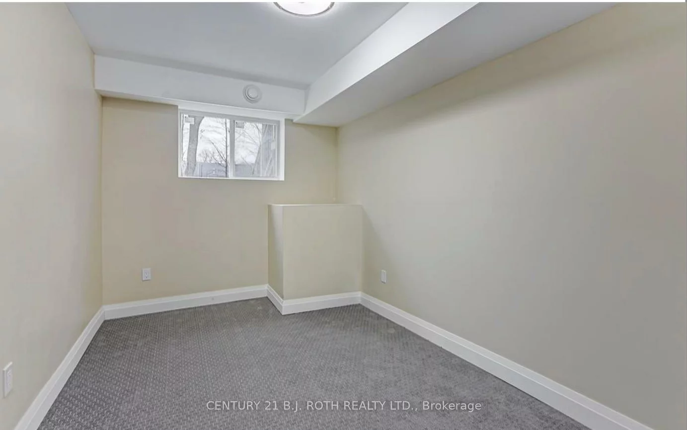 82, Peel, Wellington, Barrie