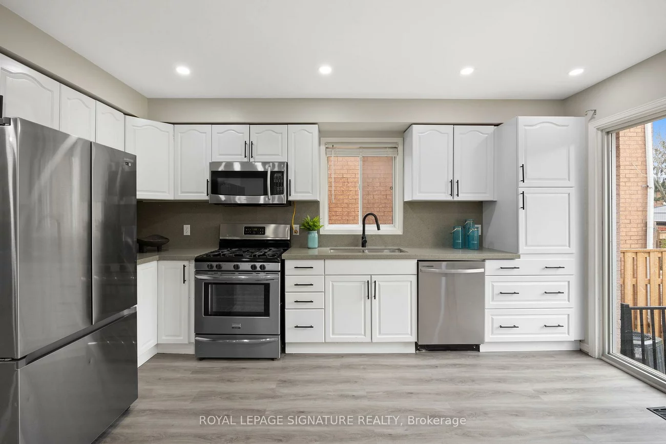 124, Laidlaw, West Bayfield, Barrie