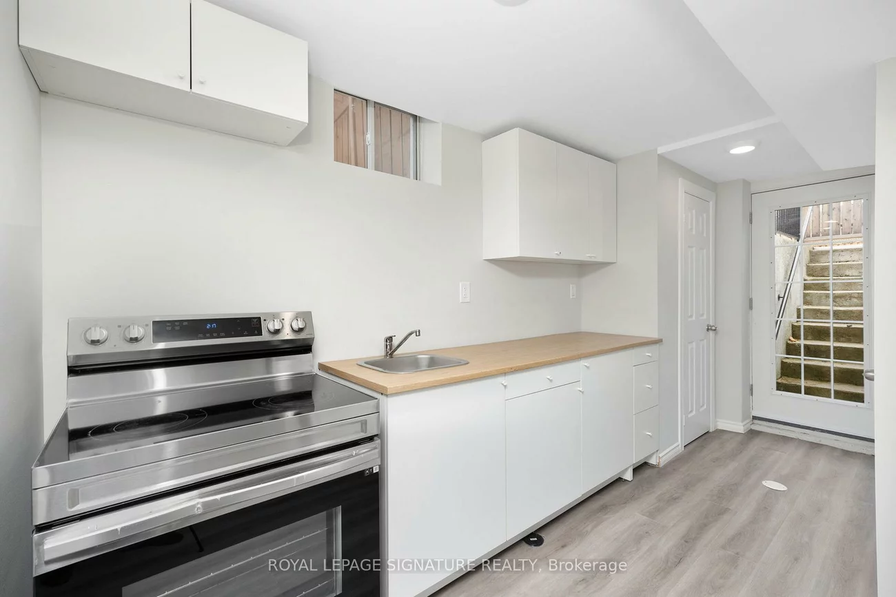 124, Laidlaw, West Bayfield, Barrie