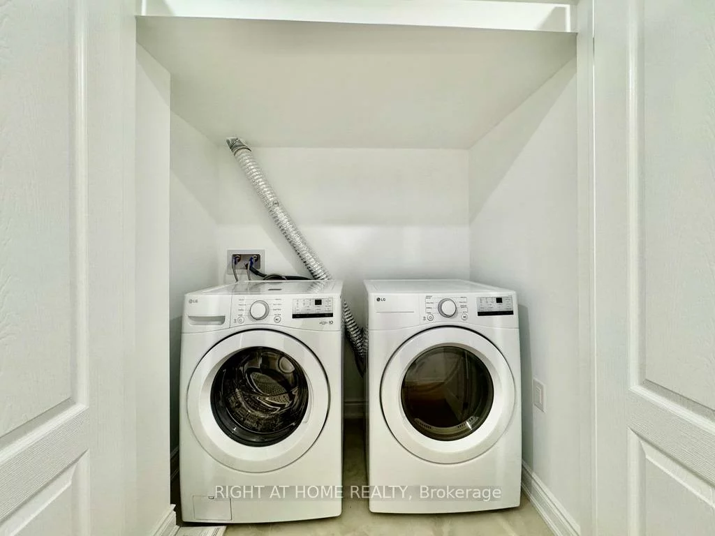 12, Unicorn, Innis-Shore, Barrie