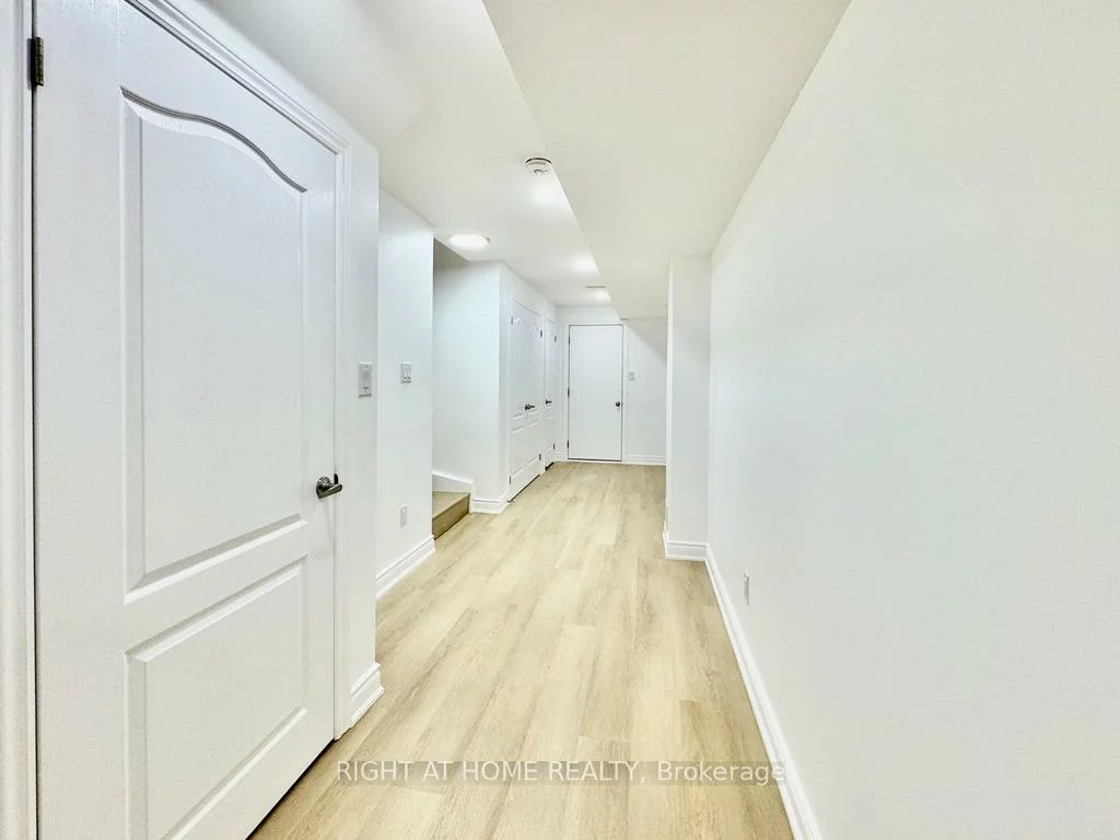 12, Unicorn, Innis-Shore, Barrie