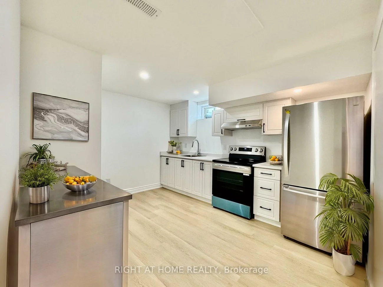 12, Unicorn, Innis-Shore, Barrie