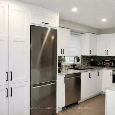 133, Columbia, Holly, Barrie