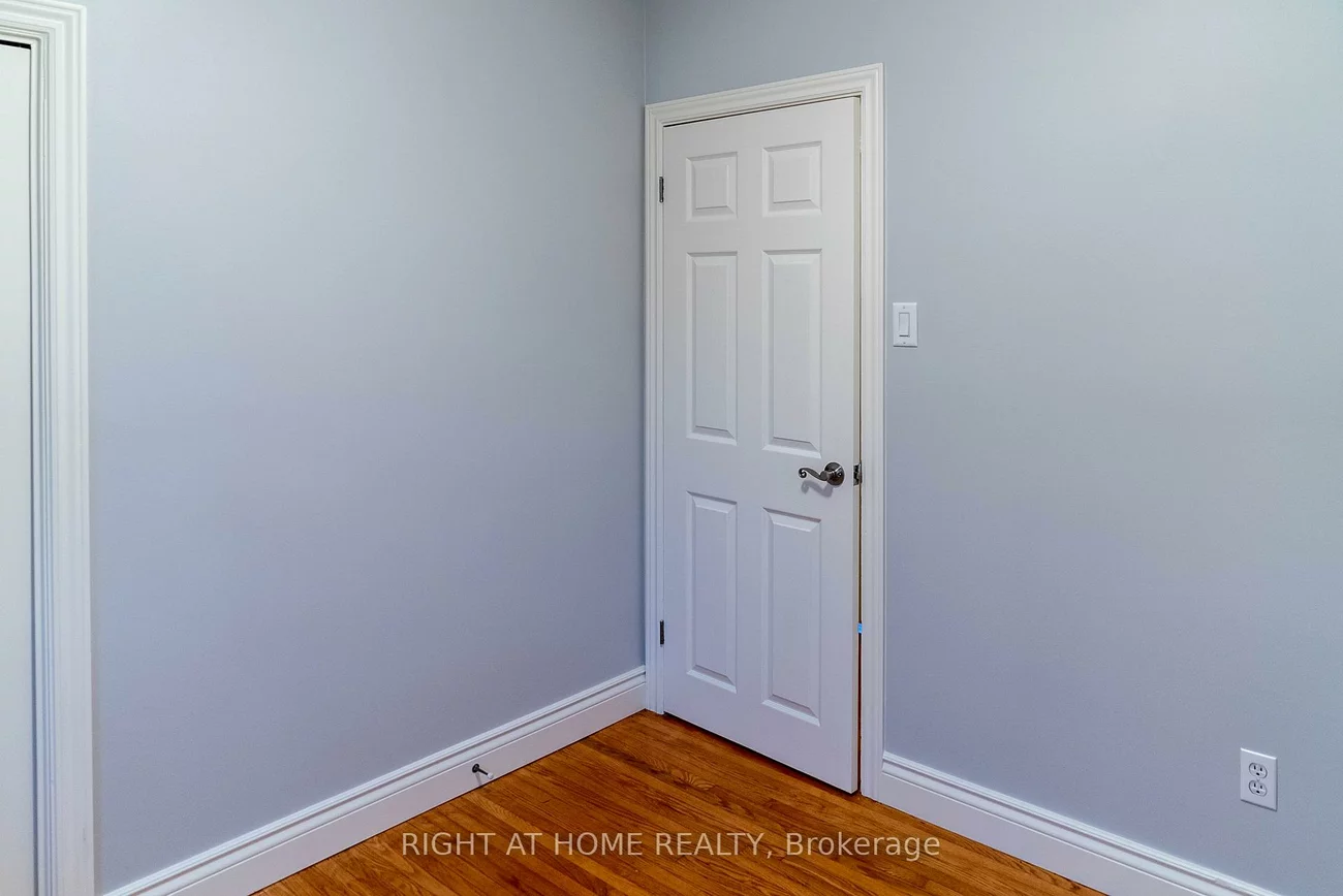 48, Ottaway, Wellington, Barrie