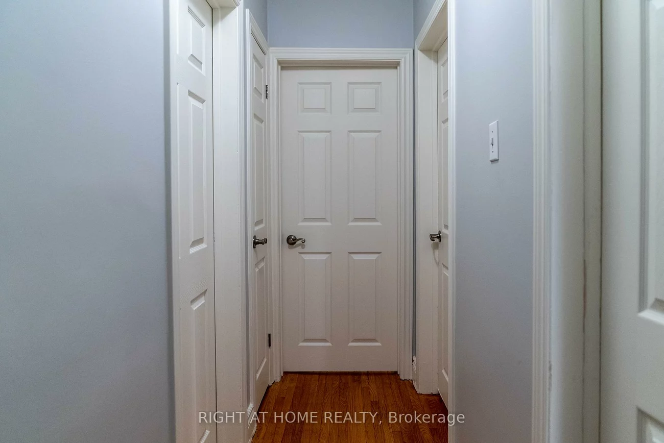 48, Ottaway, Wellington, Barrie