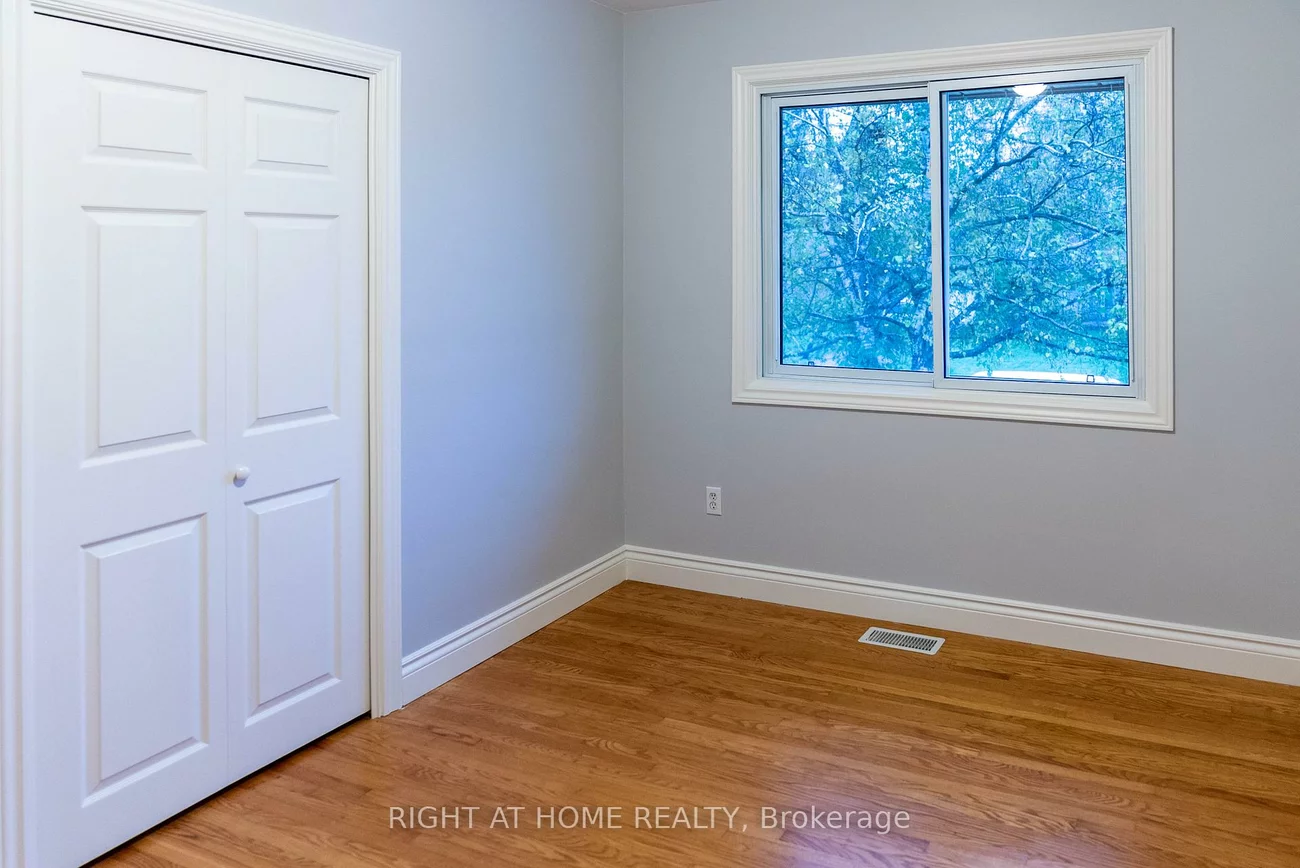 48, Ottaway, Wellington, Barrie