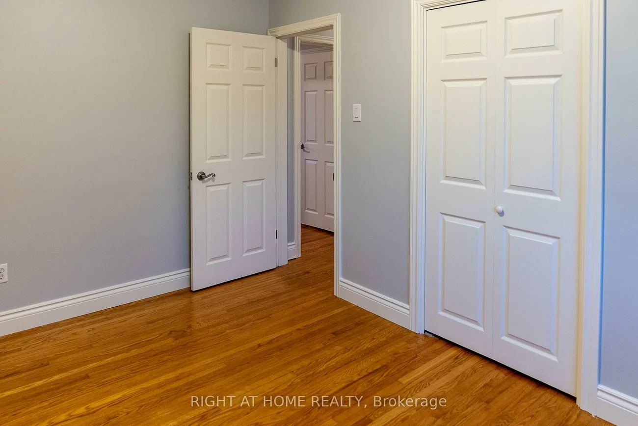 48, Ottaway, Wellington, Barrie