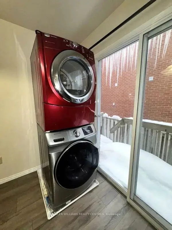 51, Mcdougall, West Bayfield, Barrie