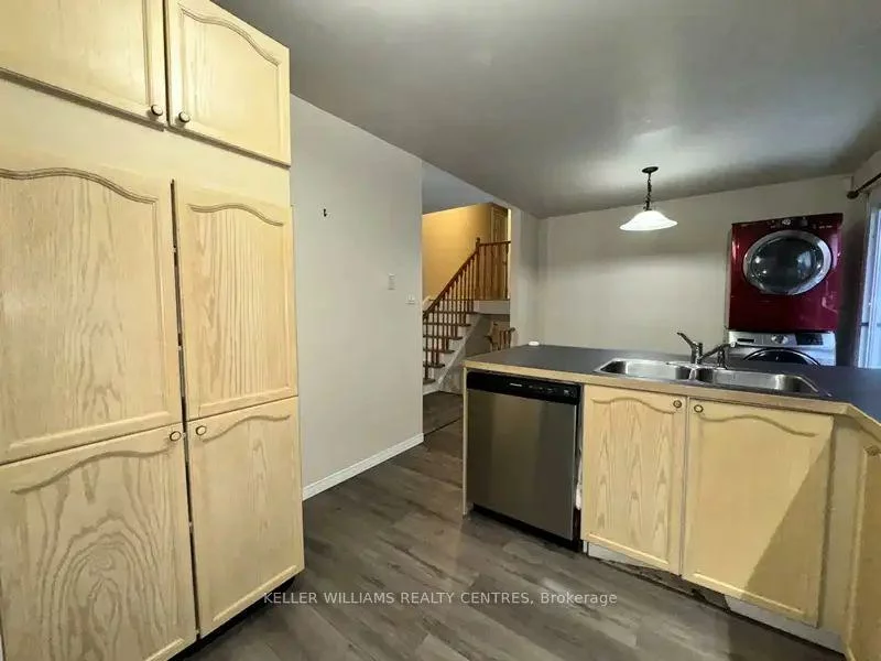 51, Mcdougall, West Bayfield, Barrie