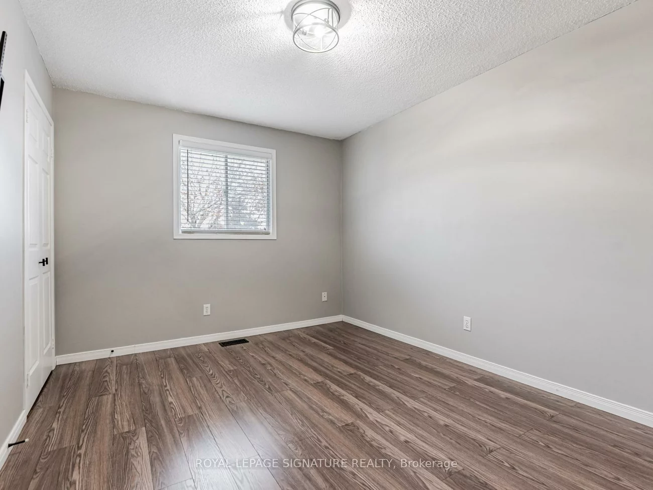 10, Laidlaw, West Bayfield, Barrie