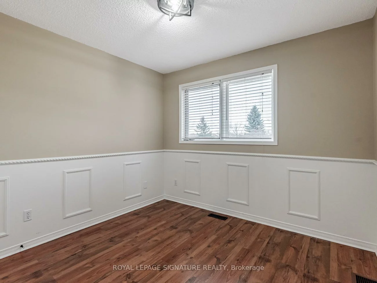 10, Laidlaw, West Bayfield, Barrie