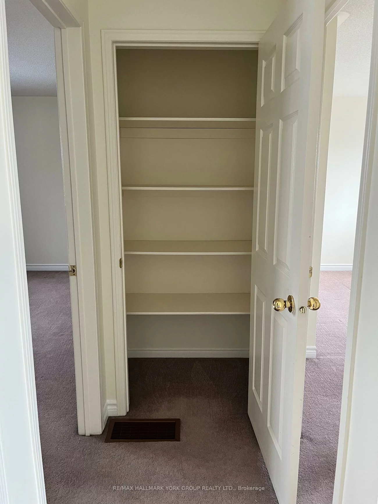 490, Veterans, Holly, Barrie