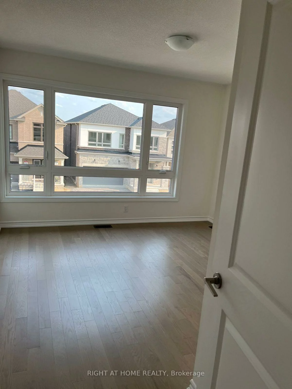 13, Gemini, Painswick South, Barrie